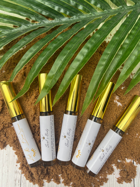 Eyelash serum with castor and almond oil in glass bottle – Soul n Body