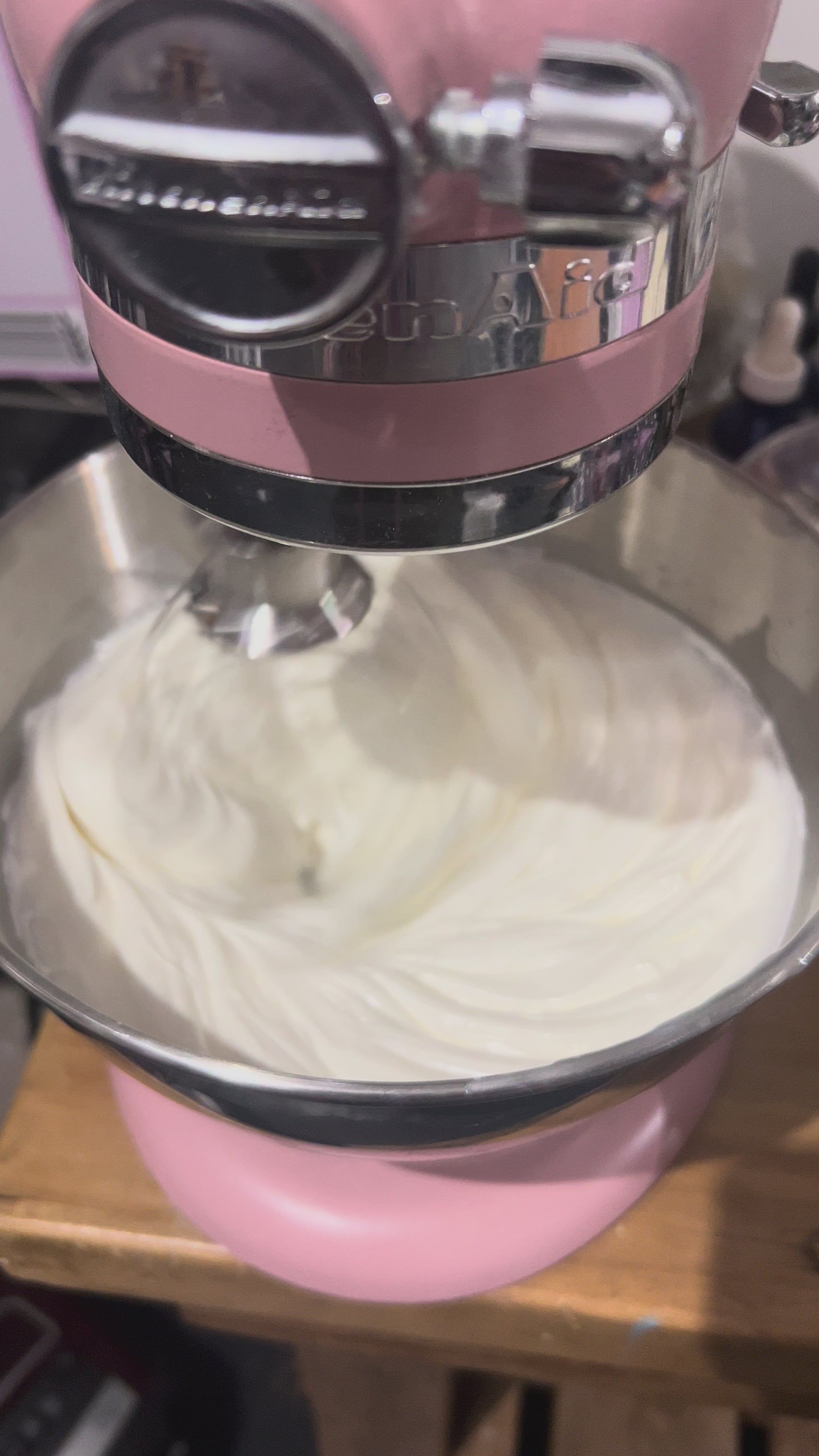 Mixer whipping up whipped body butter
