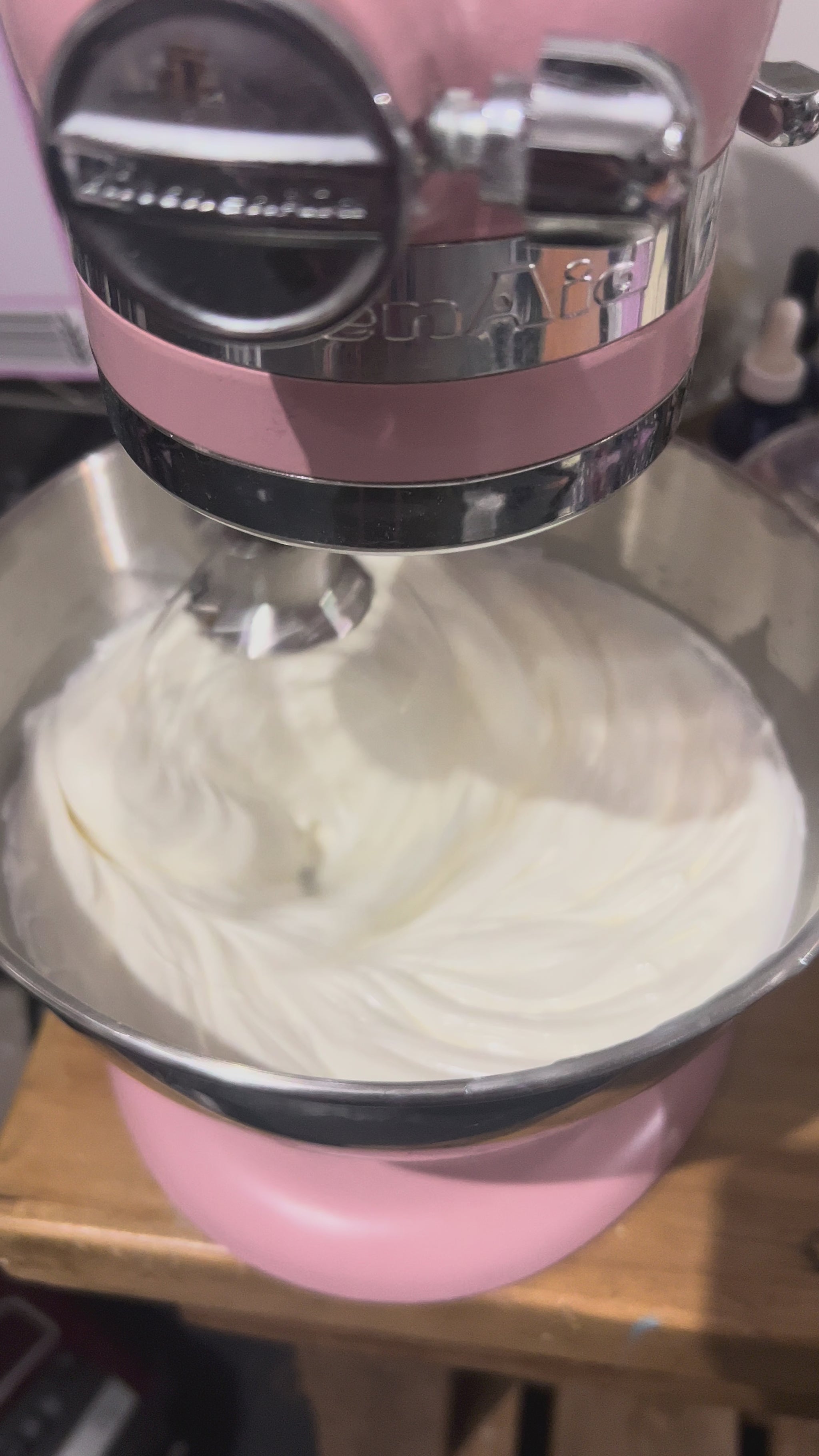 Mixer whipping up whipped body butter